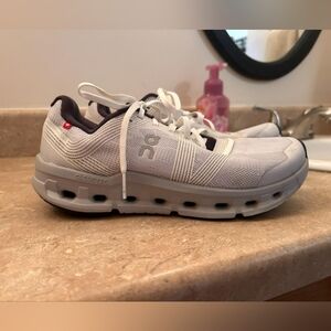 Cloud Tech Tennis Shoes